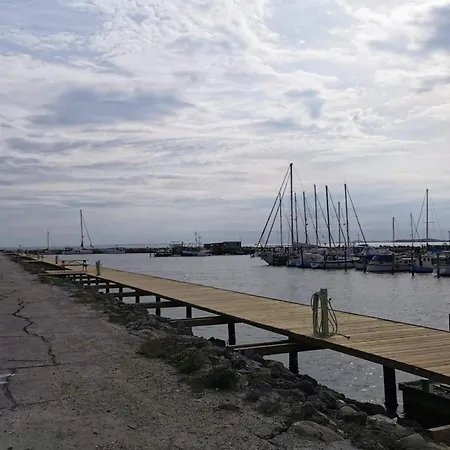 6 Person In Veslos-by Traum * Oslos